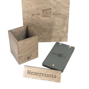 Medinė atributika restoranų stalams