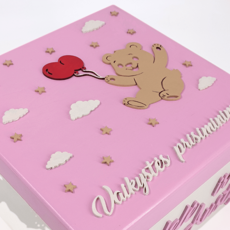 Personalizuota medinė krikštynų dėžė su meškiuku ir vardais