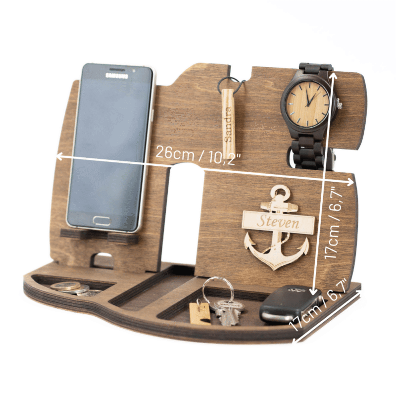 Rankų darbo stalo organizatorius su skyriais telefonui, laikrodžiui, piniginei, raktams. Su matmenimis