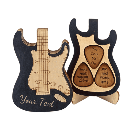 Elektrinės gitaros formos medinė dėžutė su graviruotais mediatoriais – dovana muzikantui